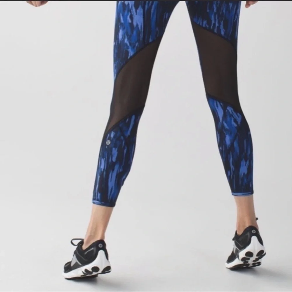 lululemon athletica Dynamic Blue and Black Patterned Leggings